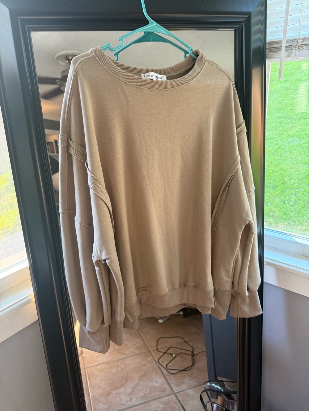 Relaxed Fit Women's Sweater - Taupe